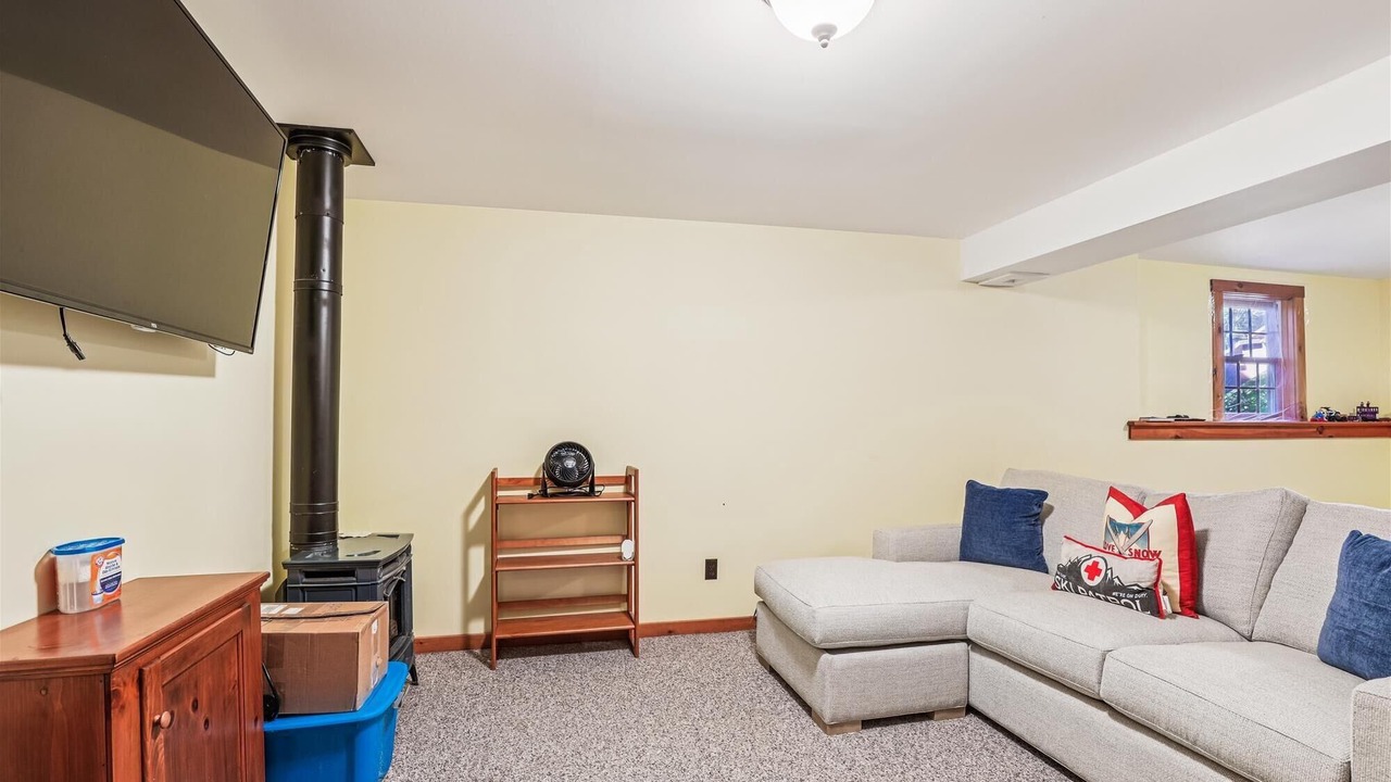 Photo of Livingroom in Stowe Hollow
