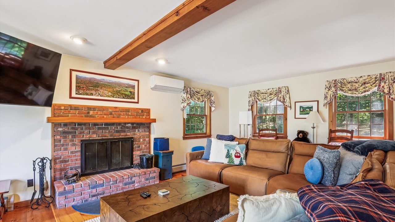 Photo of Livingroom in Stowe Hollow
