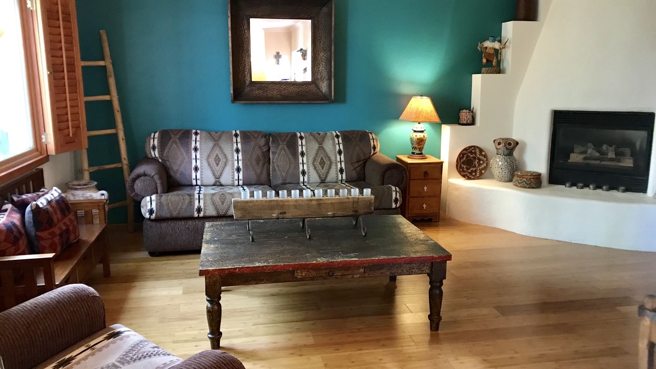 Photo of Livingroom in Northeast Santa Fe