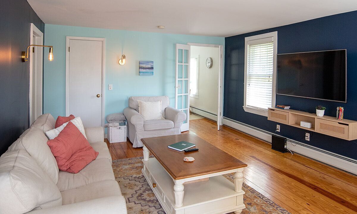 Photo of Livingroom in Lenox