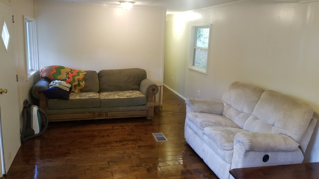 Photo of Livingroom in Freeman