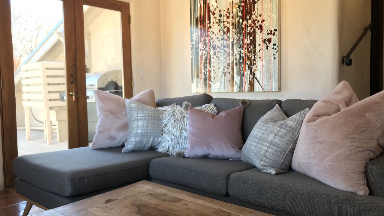 Photo of Livingroom in Historic Eastside