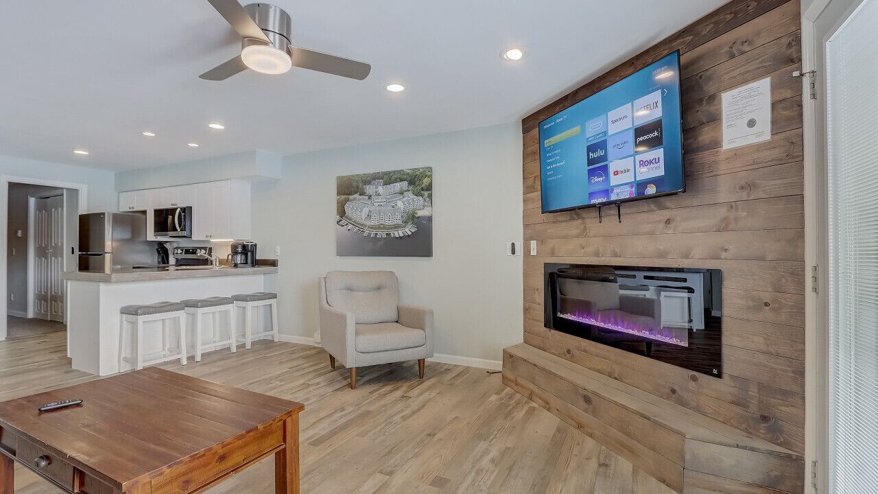 Photo of Bedroom in Lake Delton