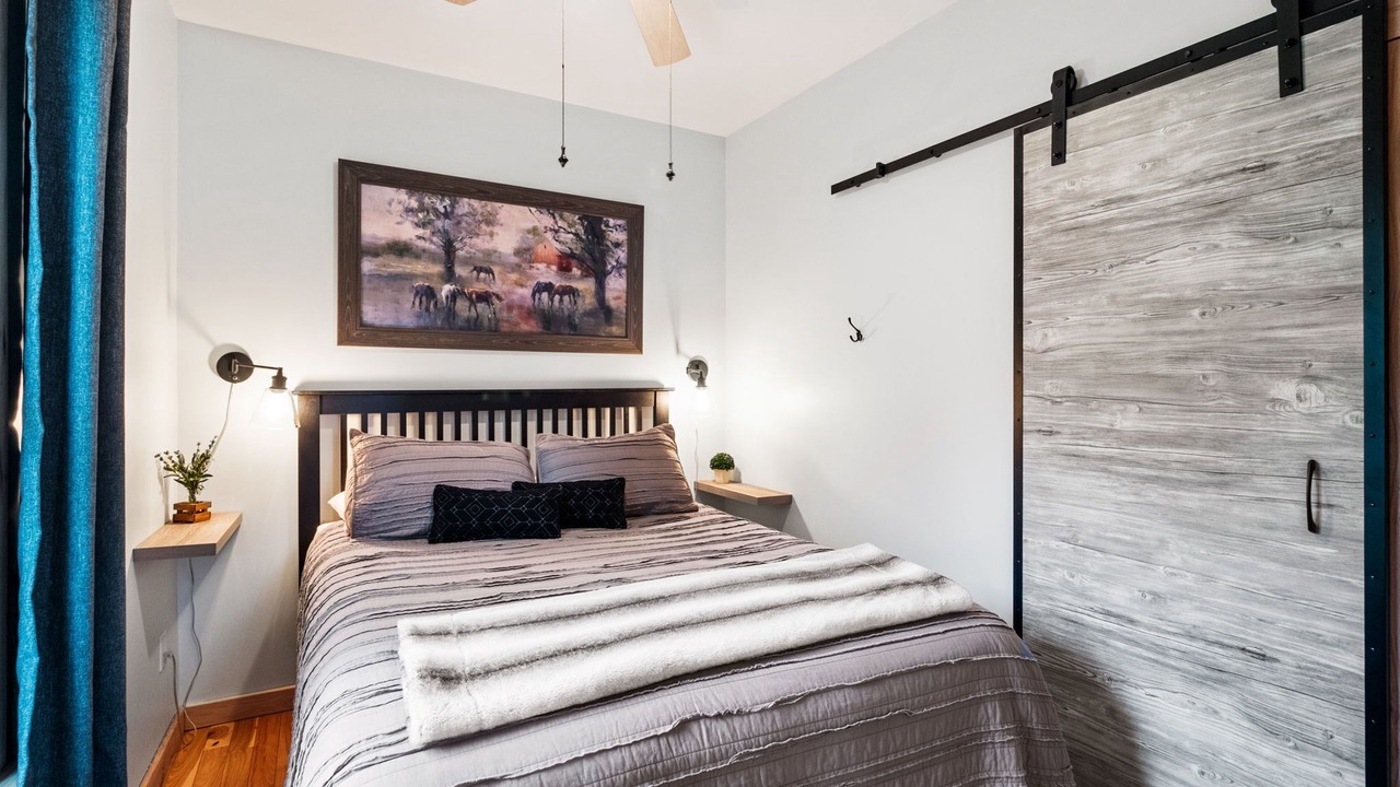 Photo of Bedroom in Hudson