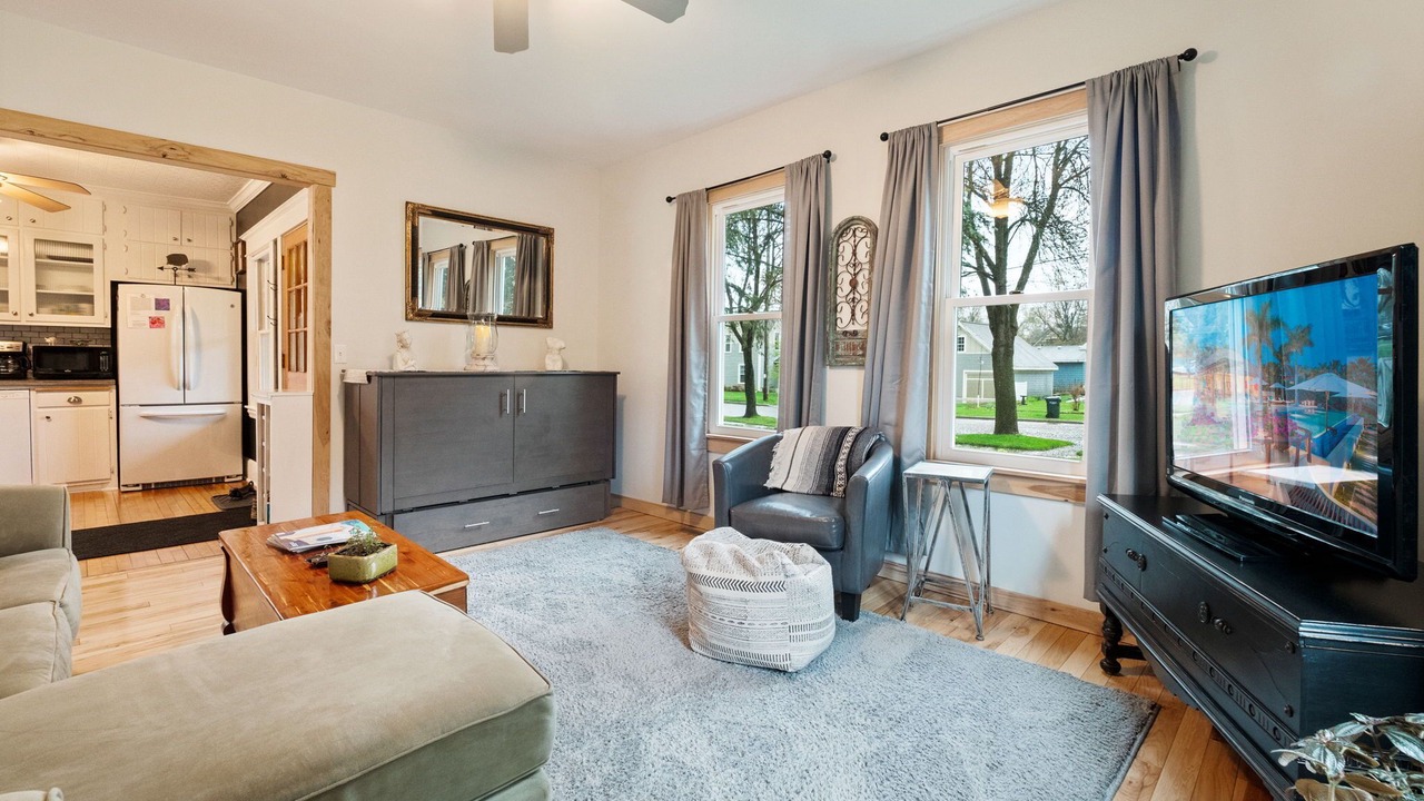 Photo of Livingroom in Hudson