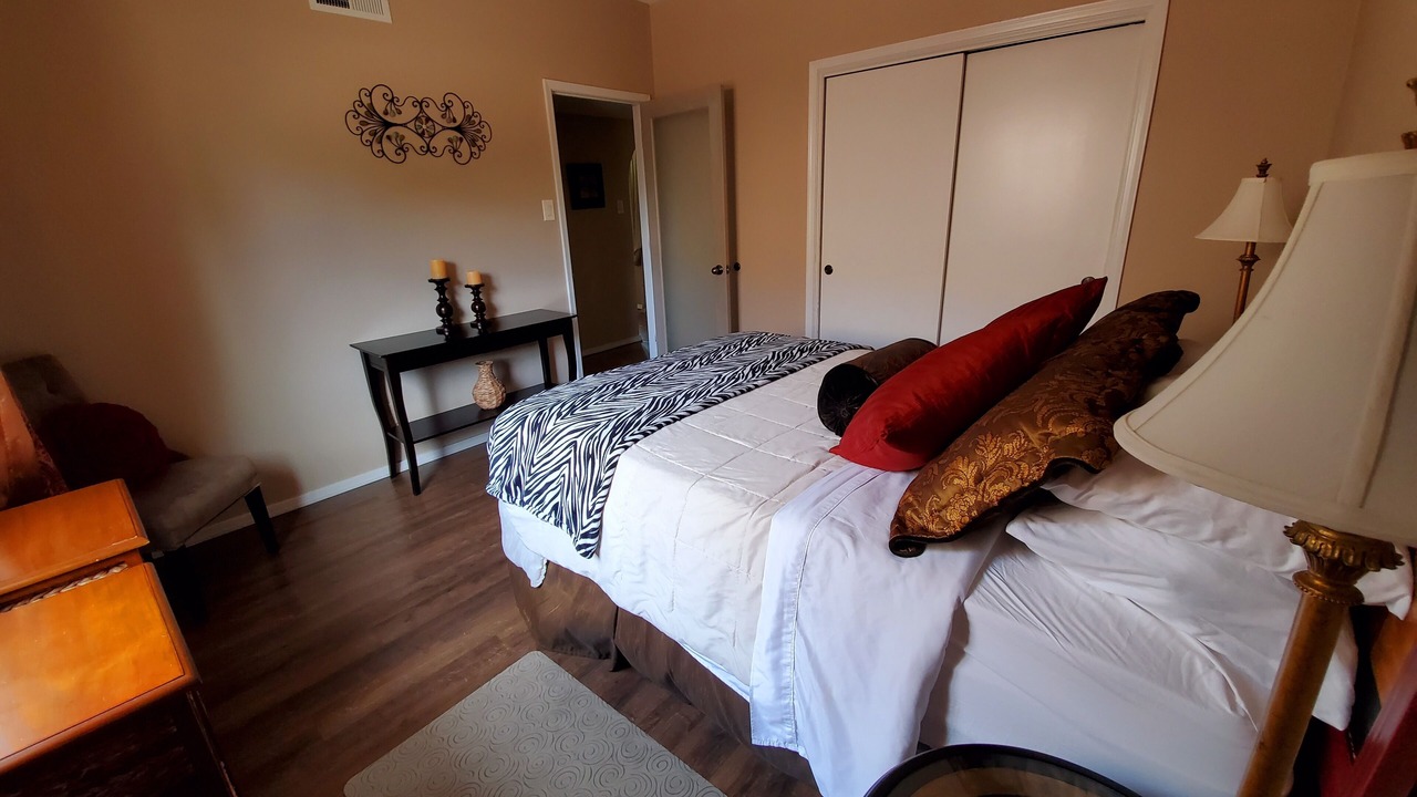 Photo of Bedroom in Alamedan Valley