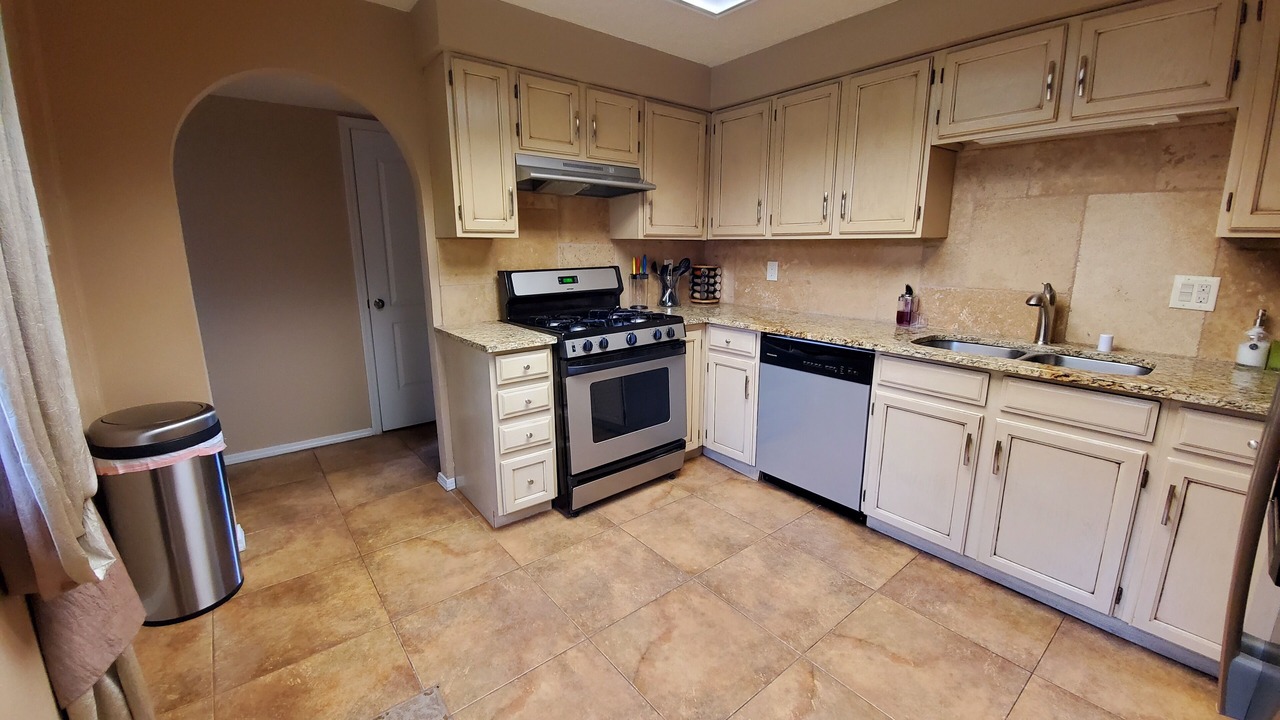 Photo of Kitchen in Alamedan Valley
