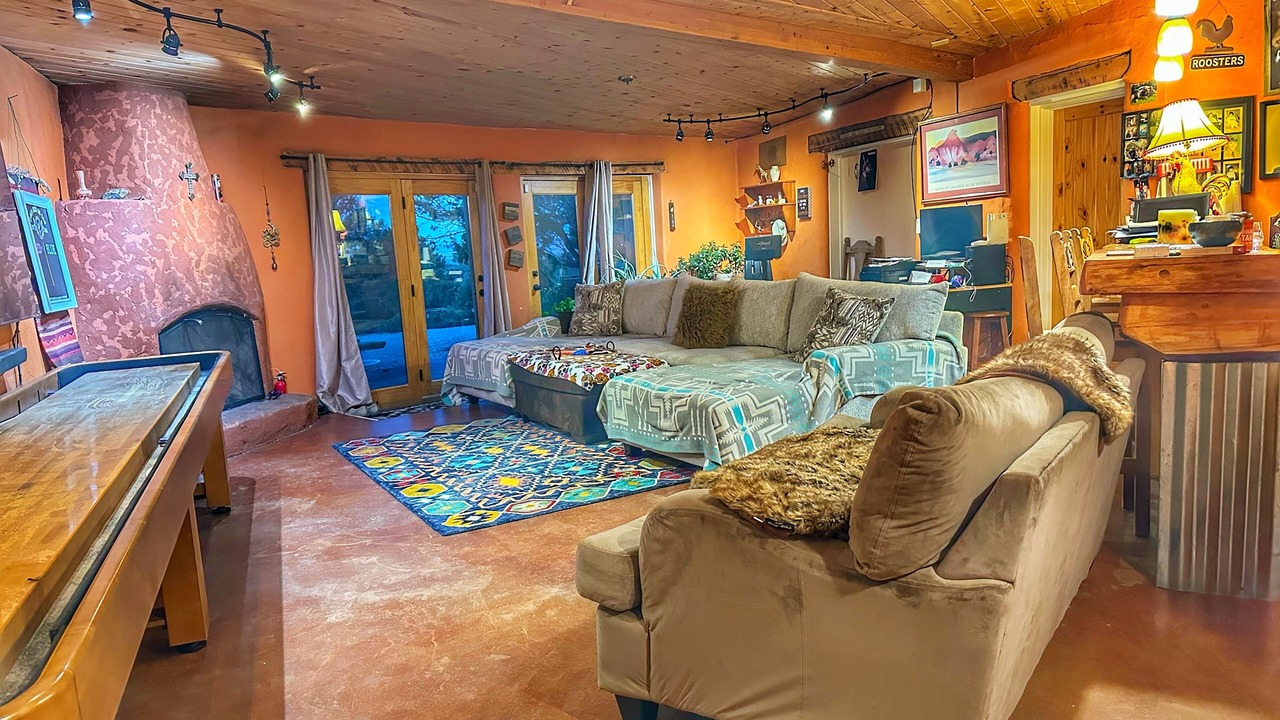 Photo of Livingroom in Taos