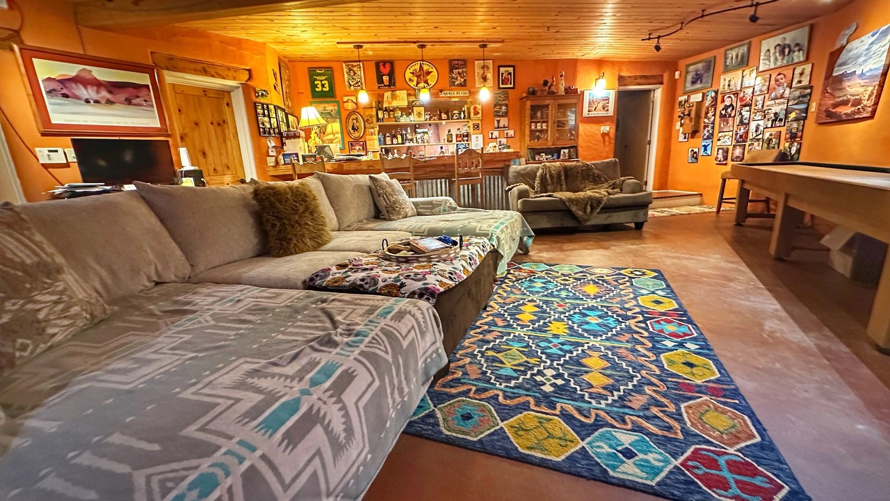 Photo of Livingroom in Taos