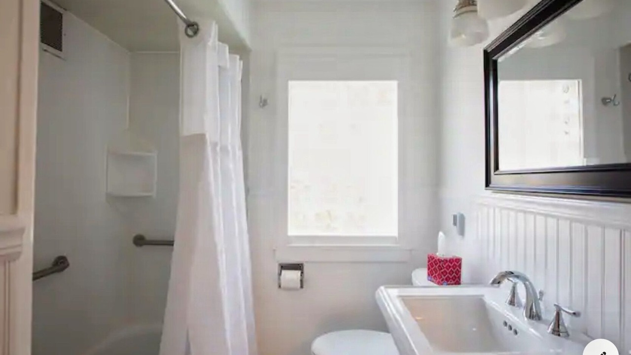 Photo of Bathroom in Kenny
