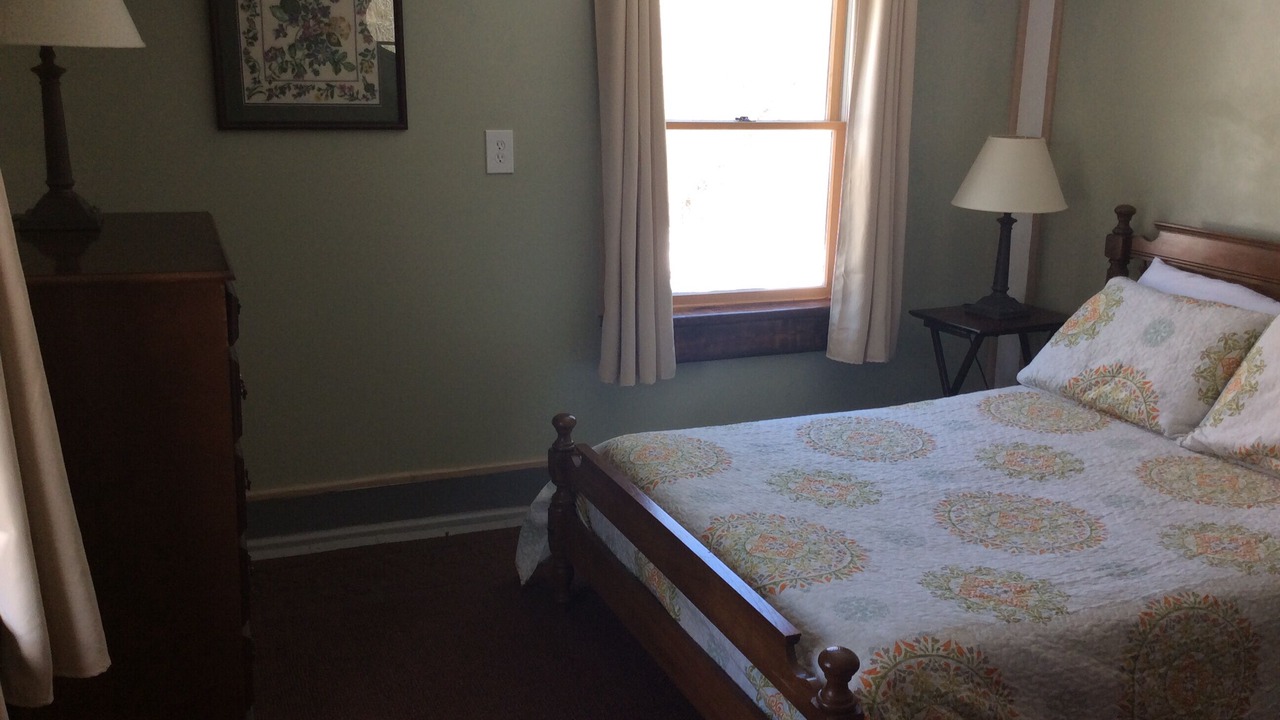 Photo of Bedroom in Russell