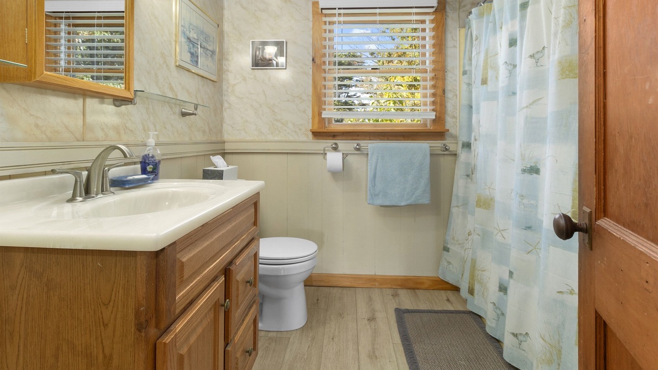 Photo of Bathroom in York Beach