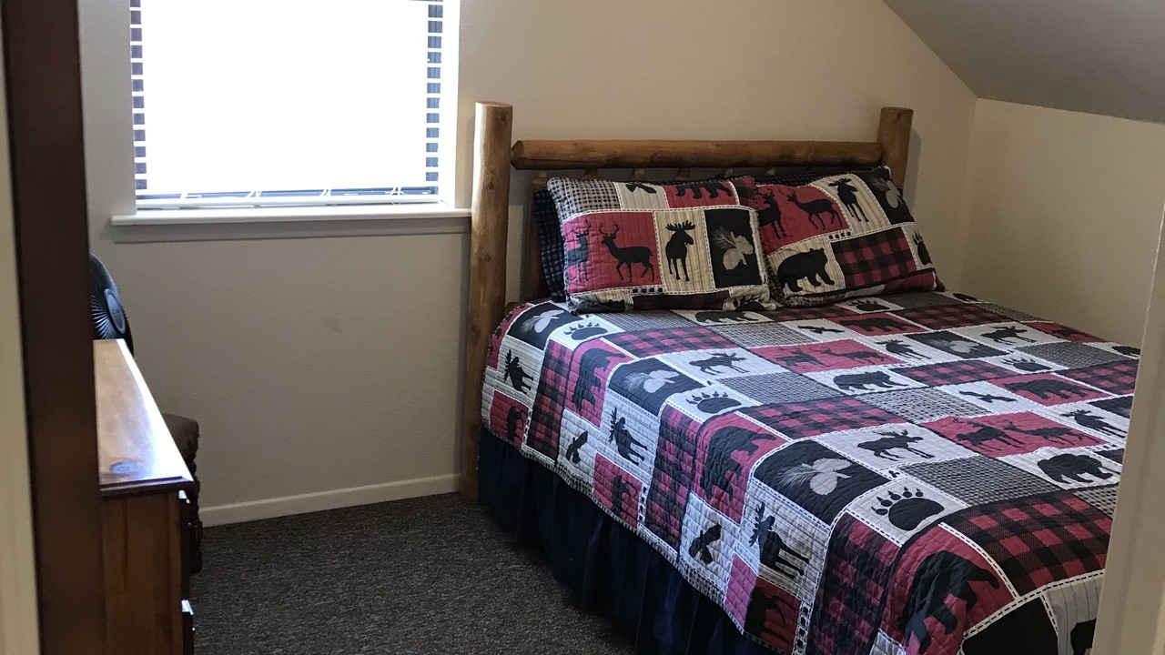 Photo of Bedroom in Red River