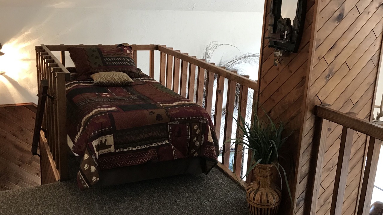 Photo of Bedroom in Red River