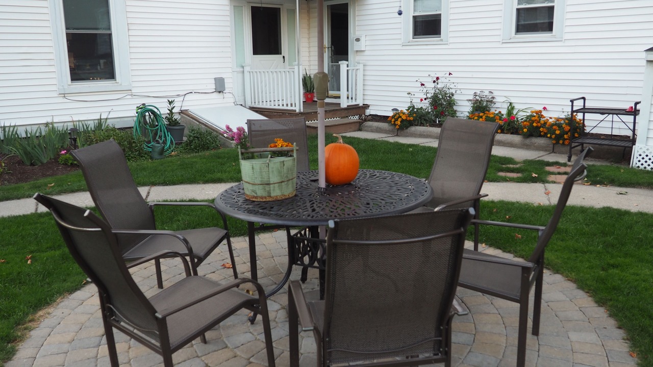 Photo of Outdoor in Lee