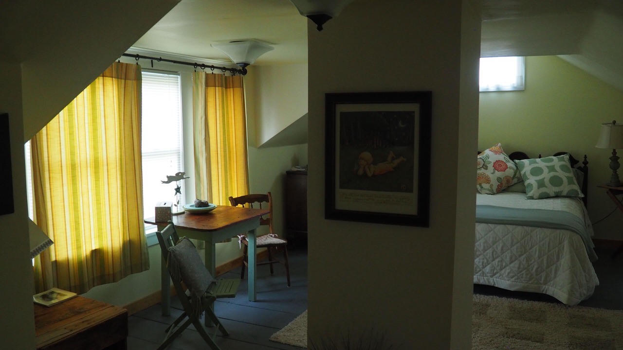 Photo of Bedroom in Lee