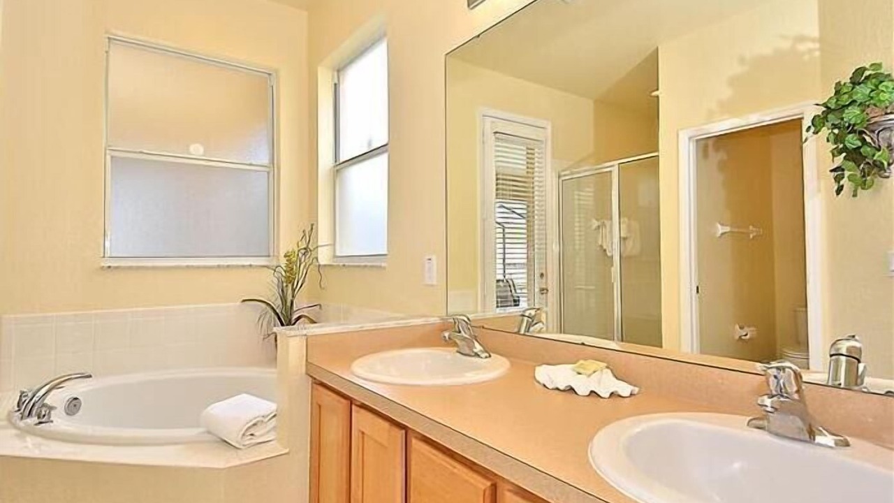 Photo of Bathroom in Loughman