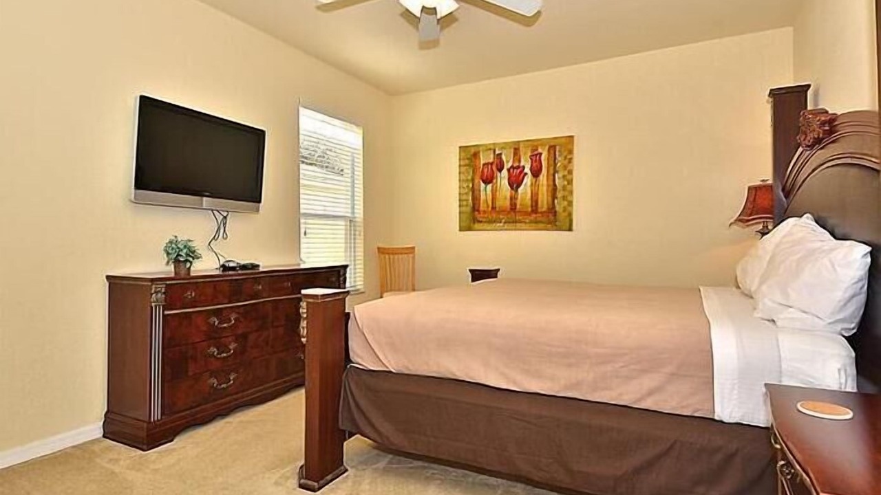 Photo of Bedroom in Loughman