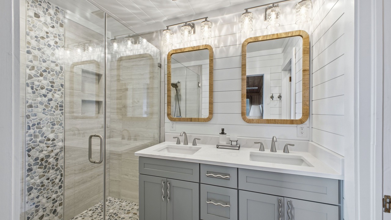 Photo of Bathroom in Atlantic Beach