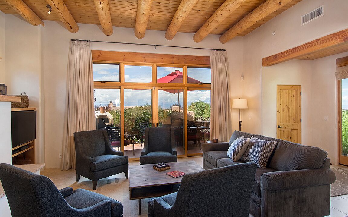 Photo of Livingroom in Tesuque