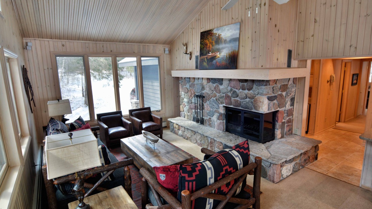 Photo of Livingroom in Cable