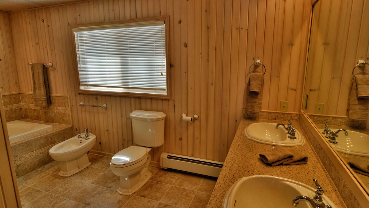 Photo of Bathroom in Cable