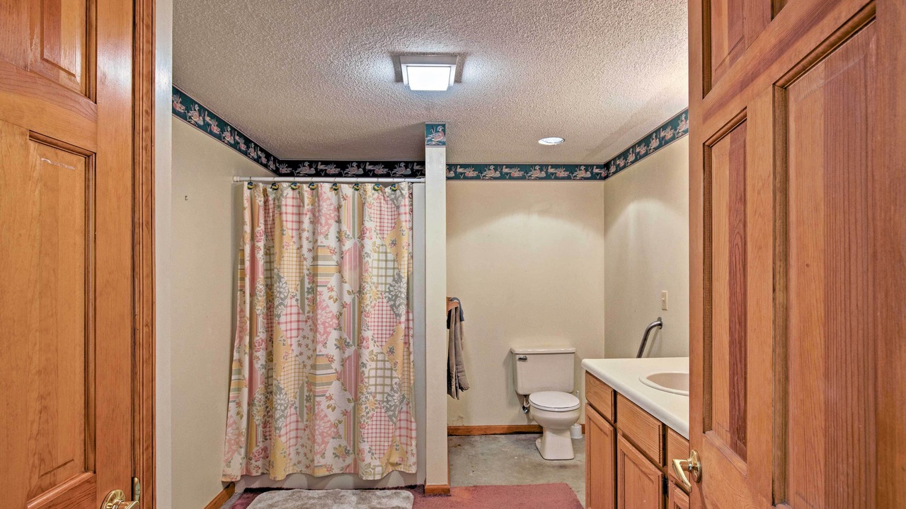 Photo of Bathroom in Lake Bonaparte