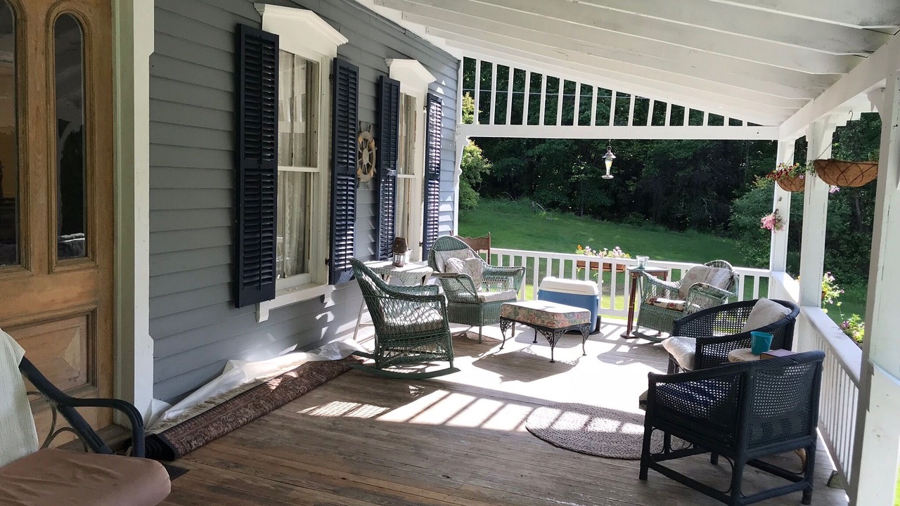 Photo of Patio Balcony in Huletts Landing