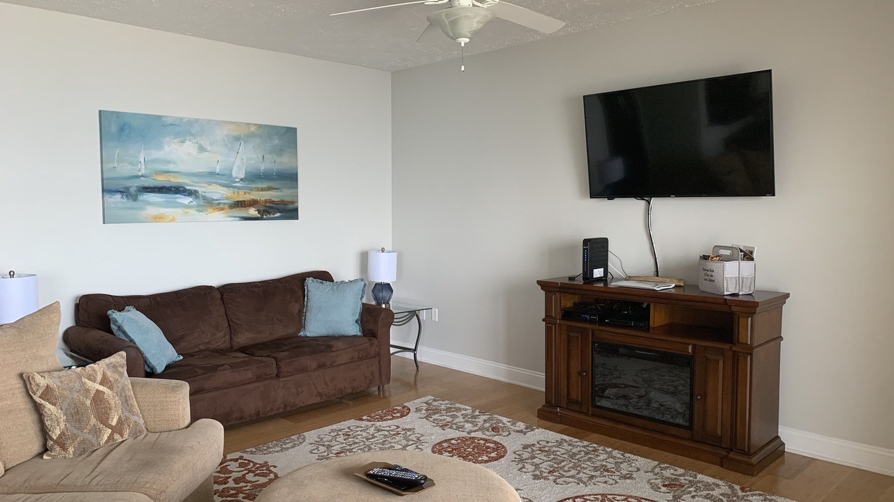 Photo of Livingroom in Geneva-on-the-Lake