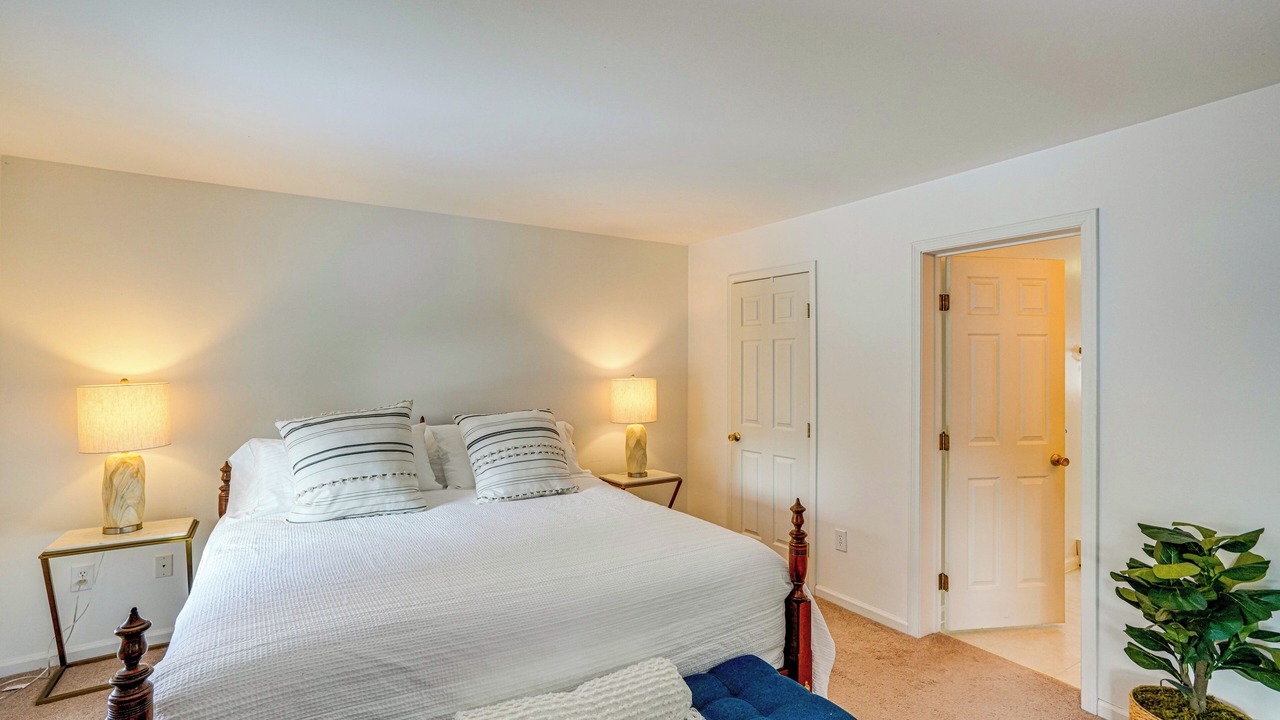 Photo of Bedroom in Lenox