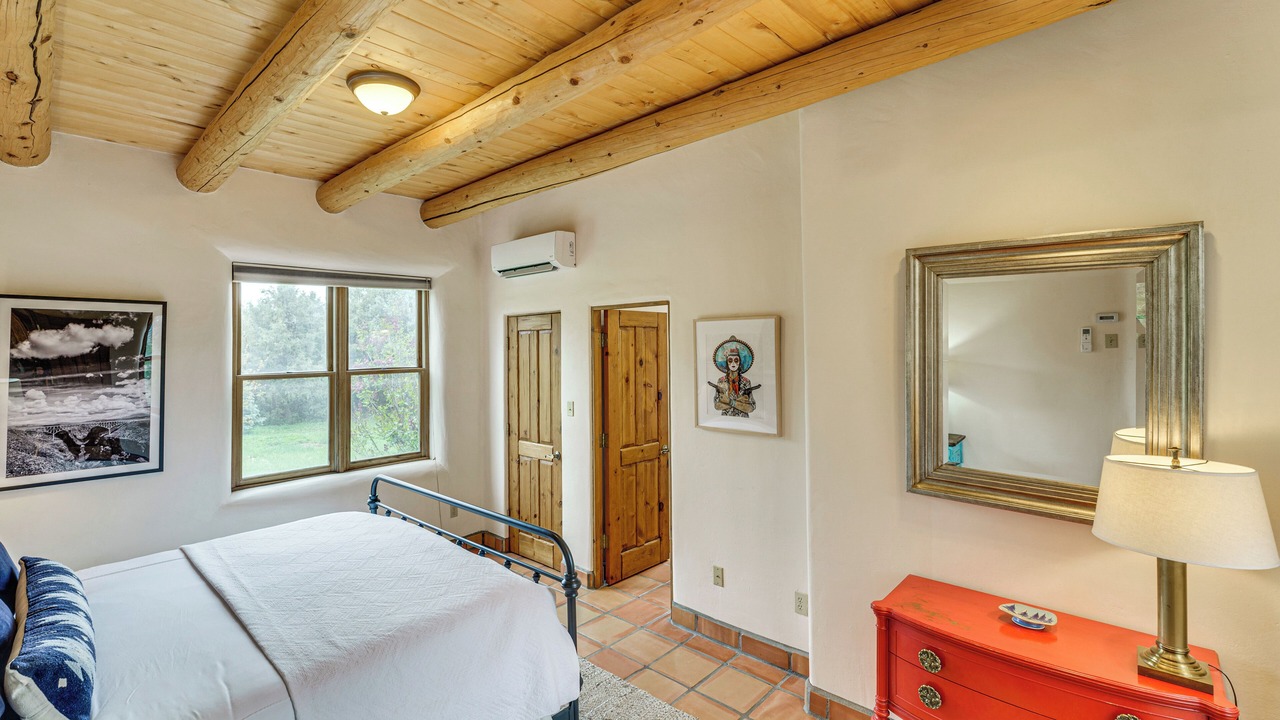 Photo of Bedroom in Arroyo Seco