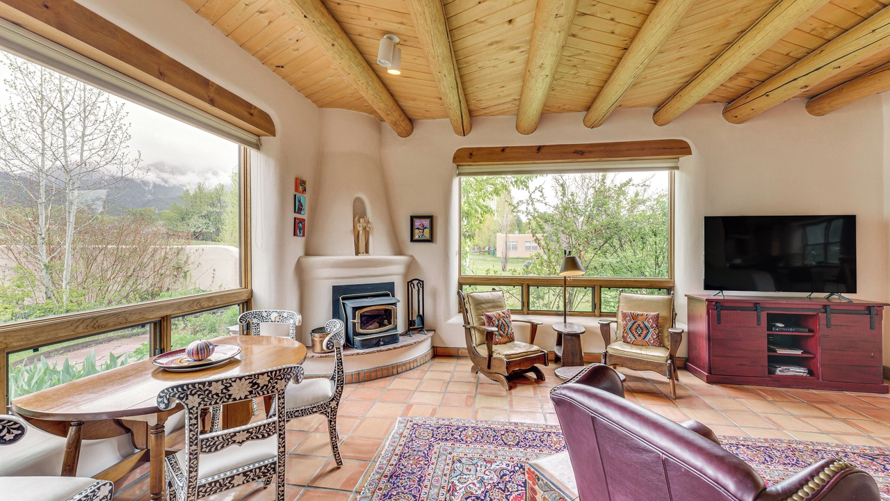 Photo of Livingroom in Arroyo Seco