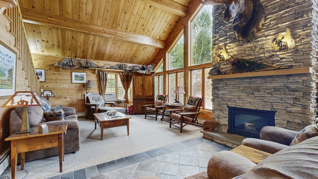 Photo of Livingroom in Greenville Junction