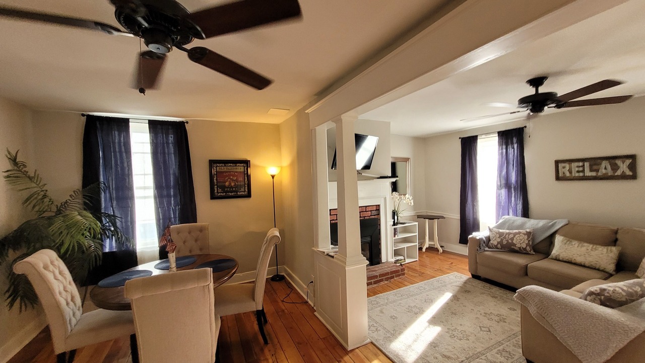Photo of Livingroom in Sharpsburg