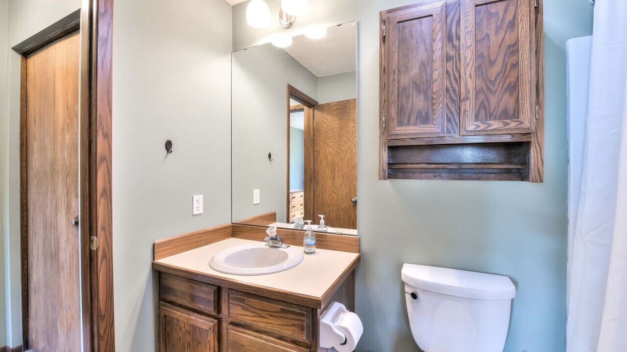 Photo of Bathroom in Woodbury