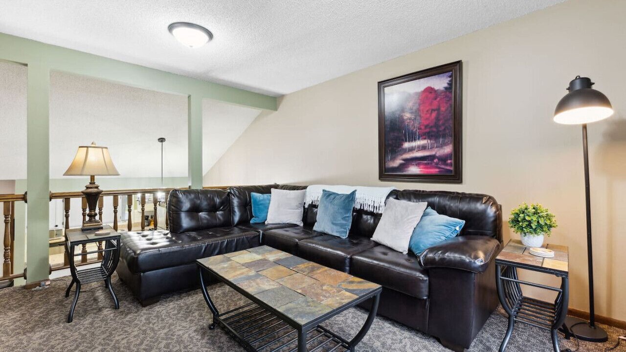 Photo of Livingroom in Woodbury