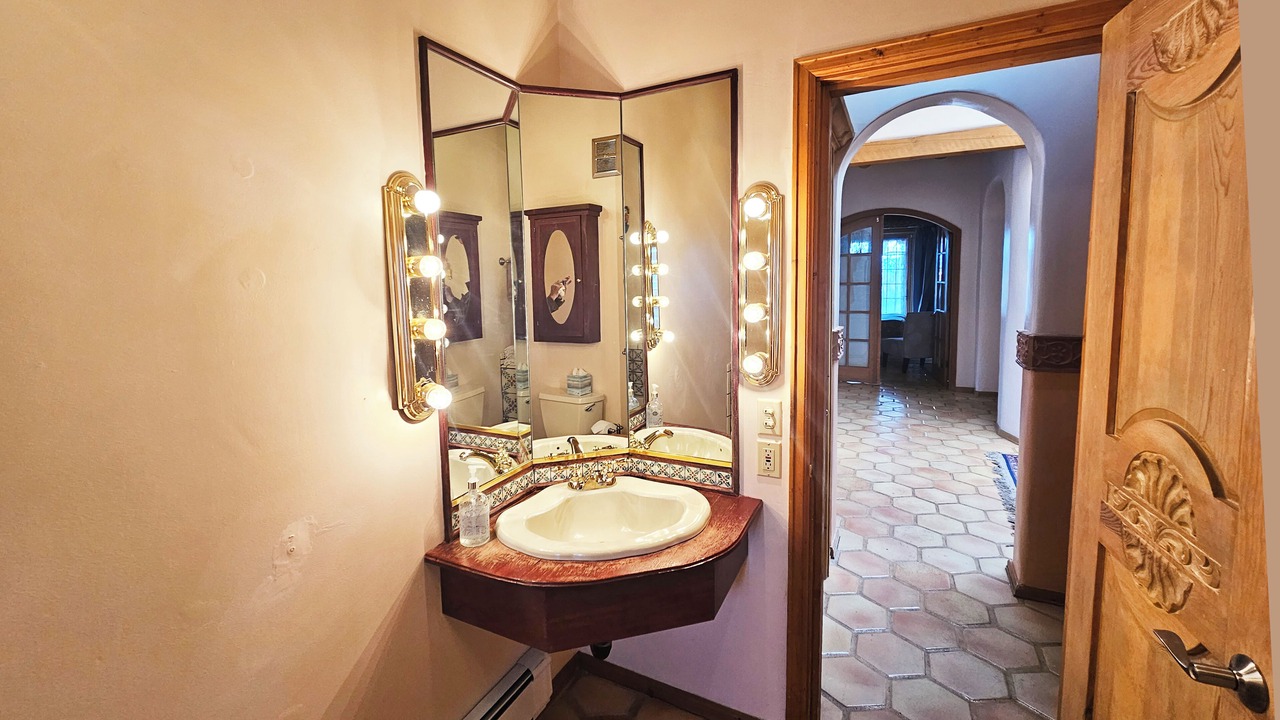 Photo of Bathroom in Arroyo Seco