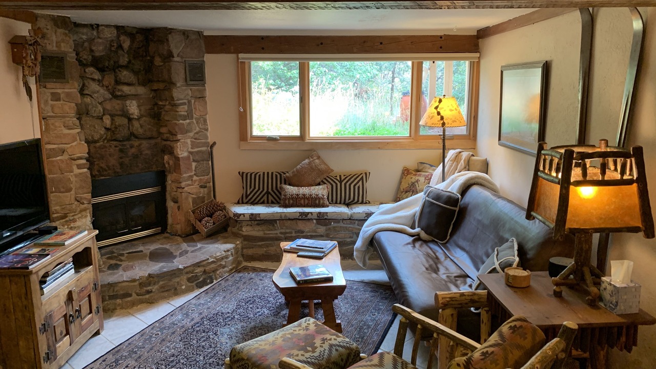Photo of Livingroom in Sandia Park Country Club
