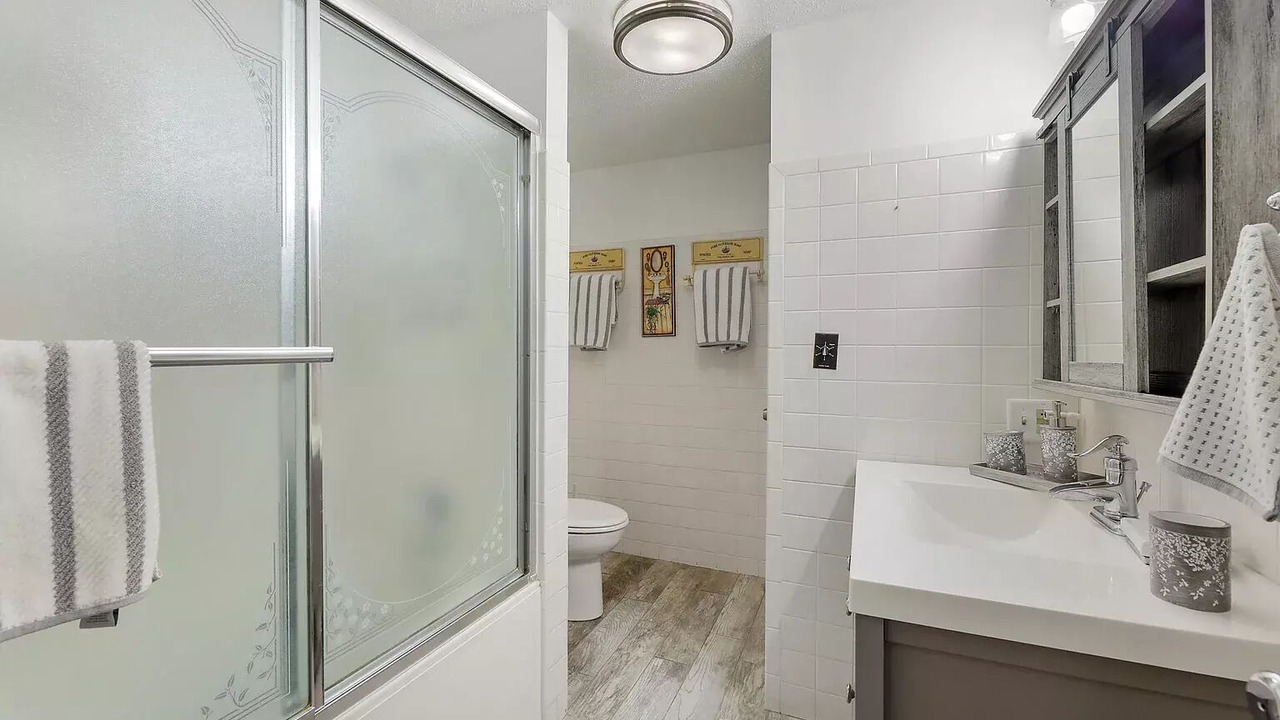 Photo of Bathroom in Lanesborough