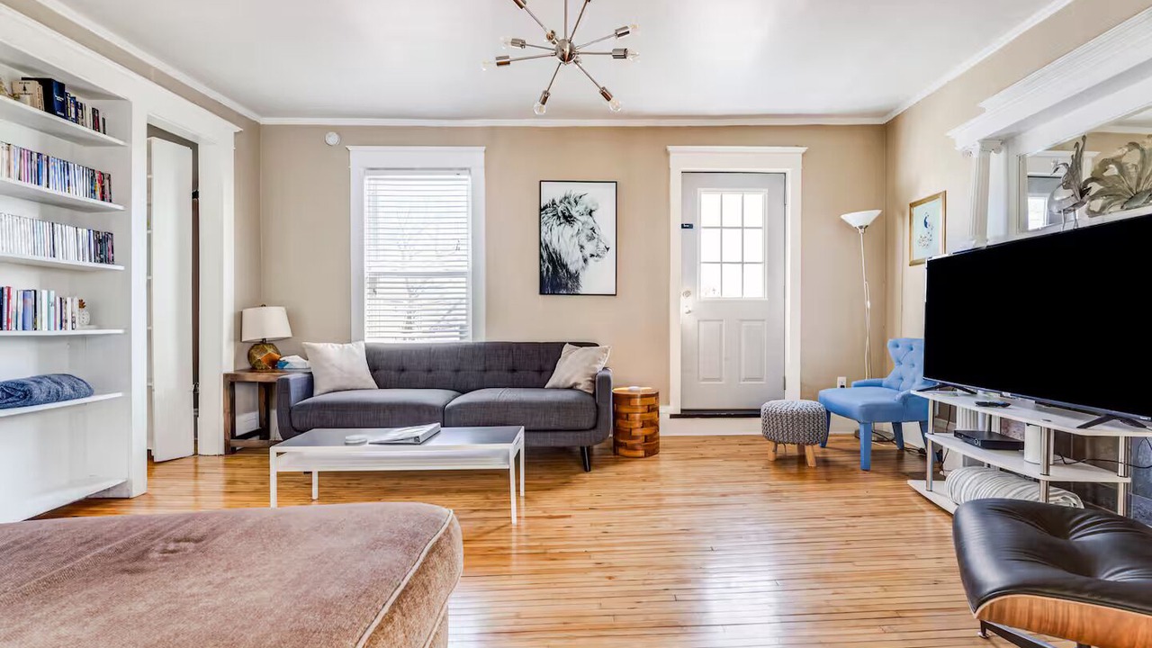 Photo of Livingroom in Whittier