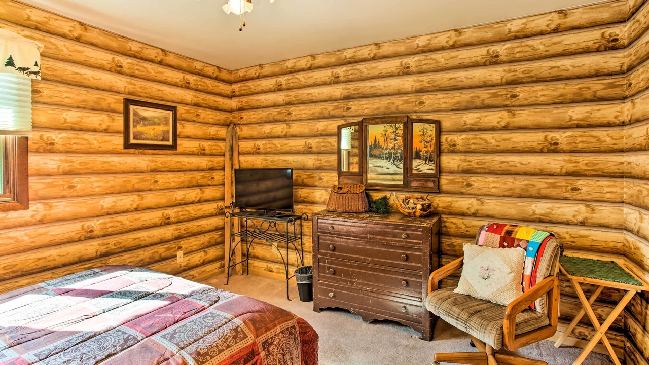 Photo of Bedroom in Lake Nebagamon