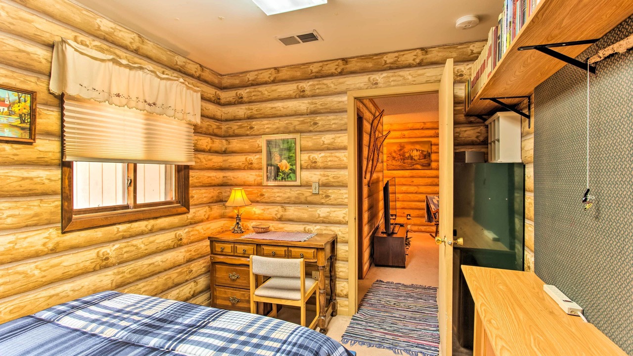 Photo of Bedroom in Lake Nebagamon