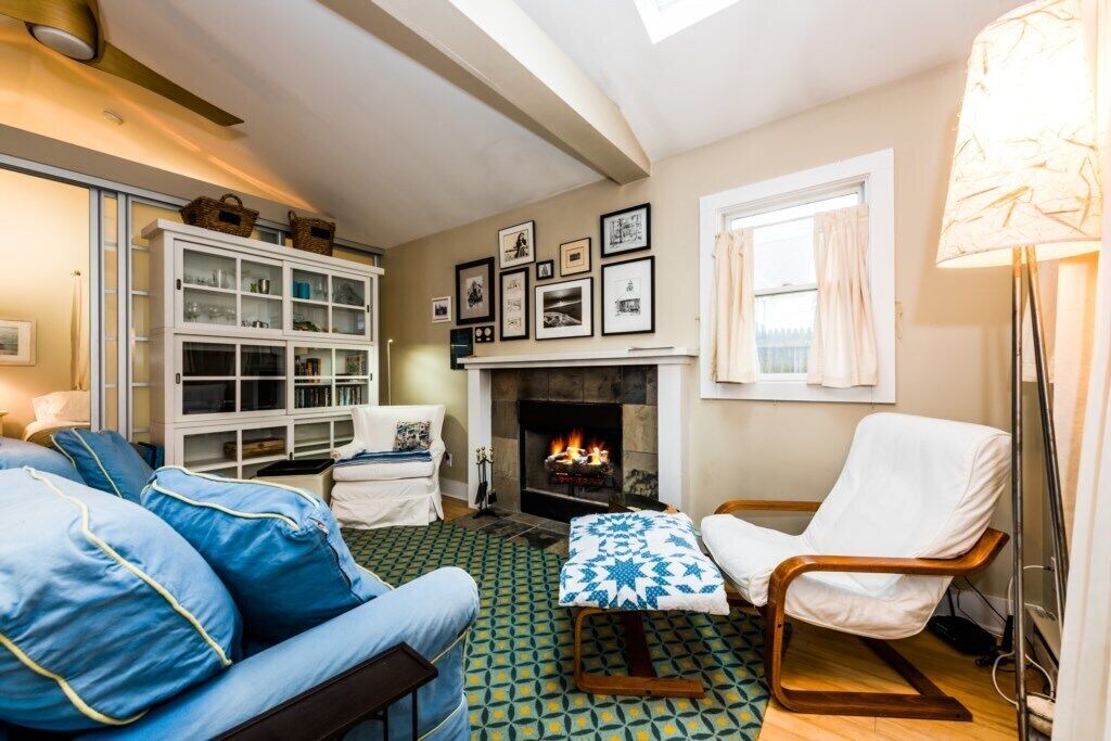 Photo of Livingroom in Union Pier