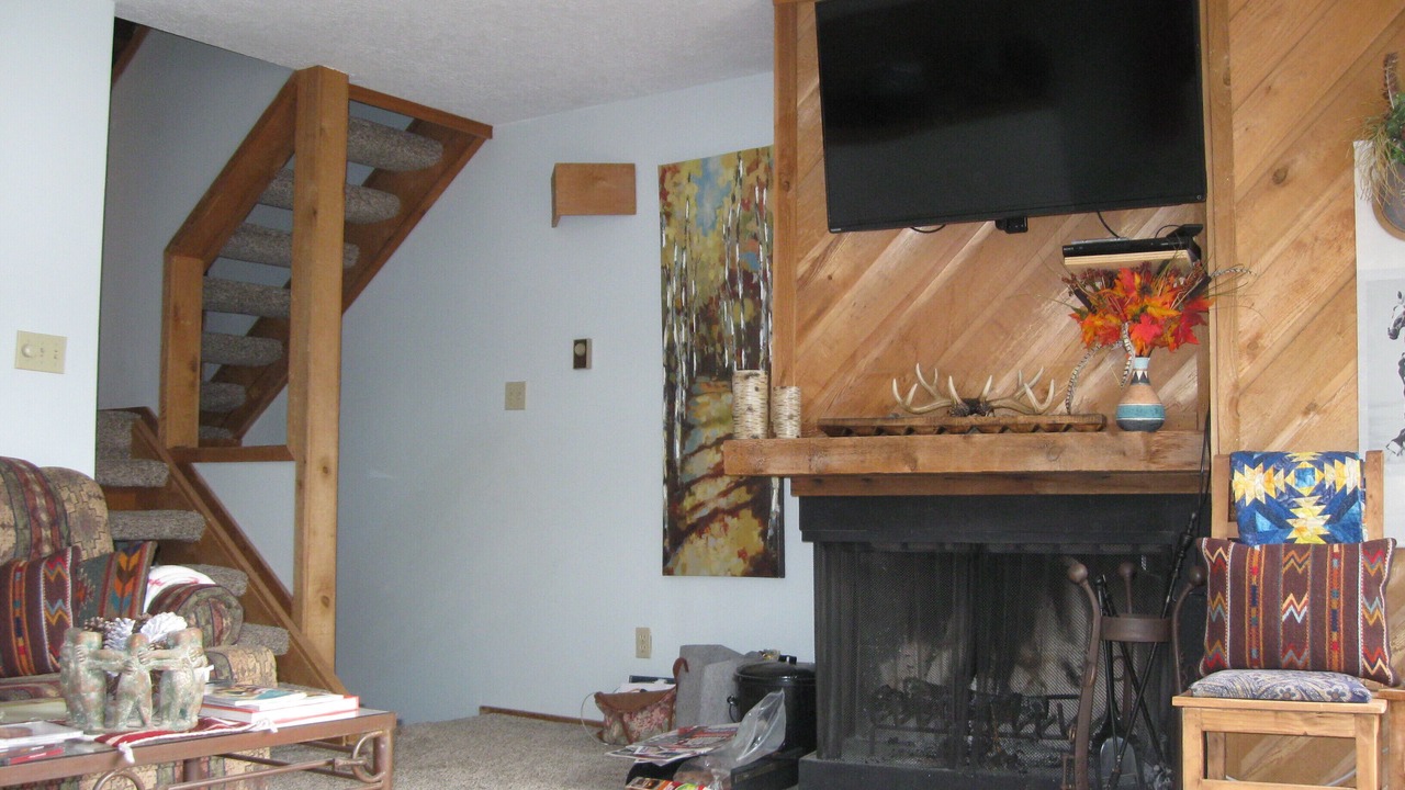 Photo of Livingroom in Angel Fire