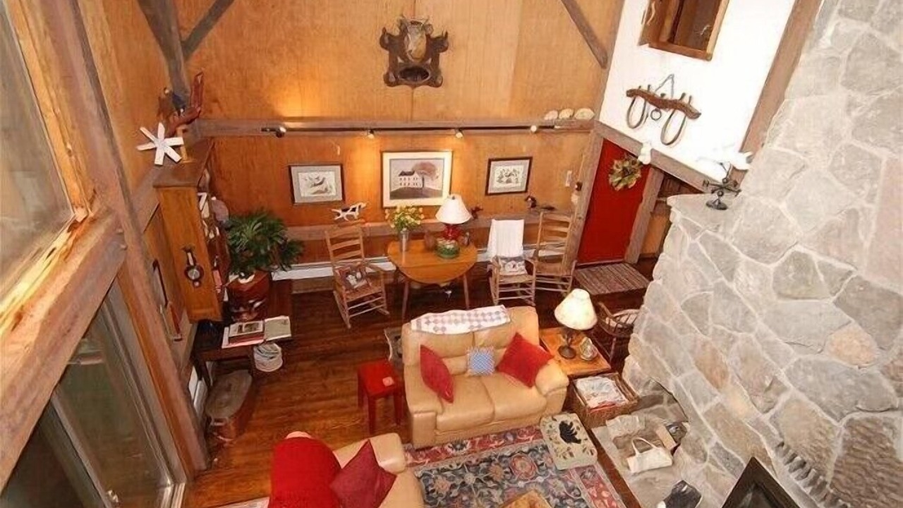 Photo of Bedroom in Old Timberline