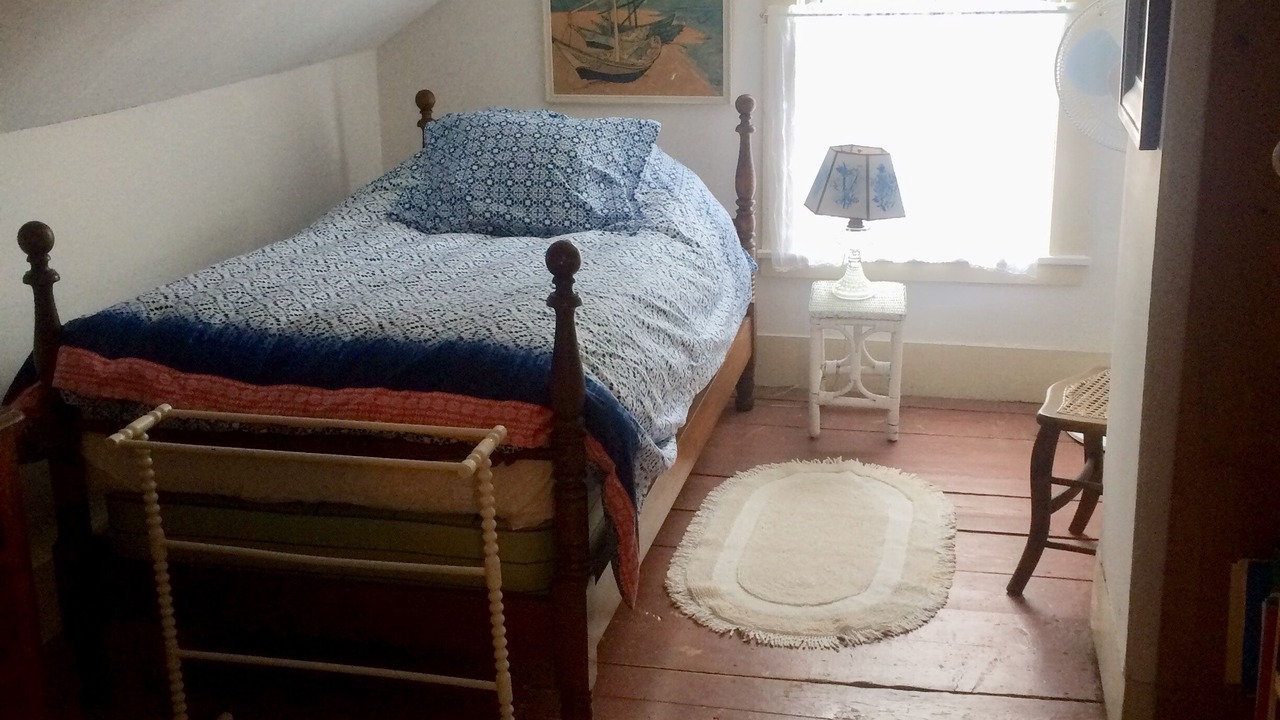 Photo of Bedroom in Lyndeborough
