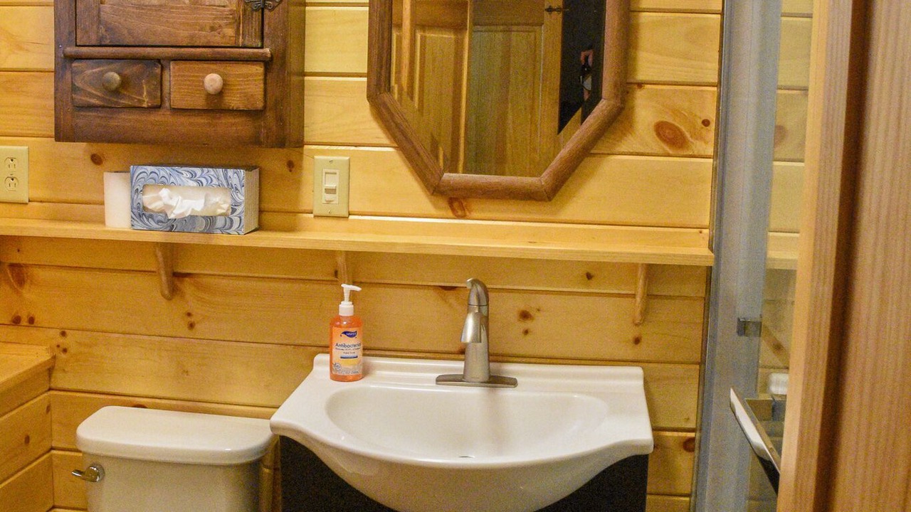 Photo of Bathroom in Jay