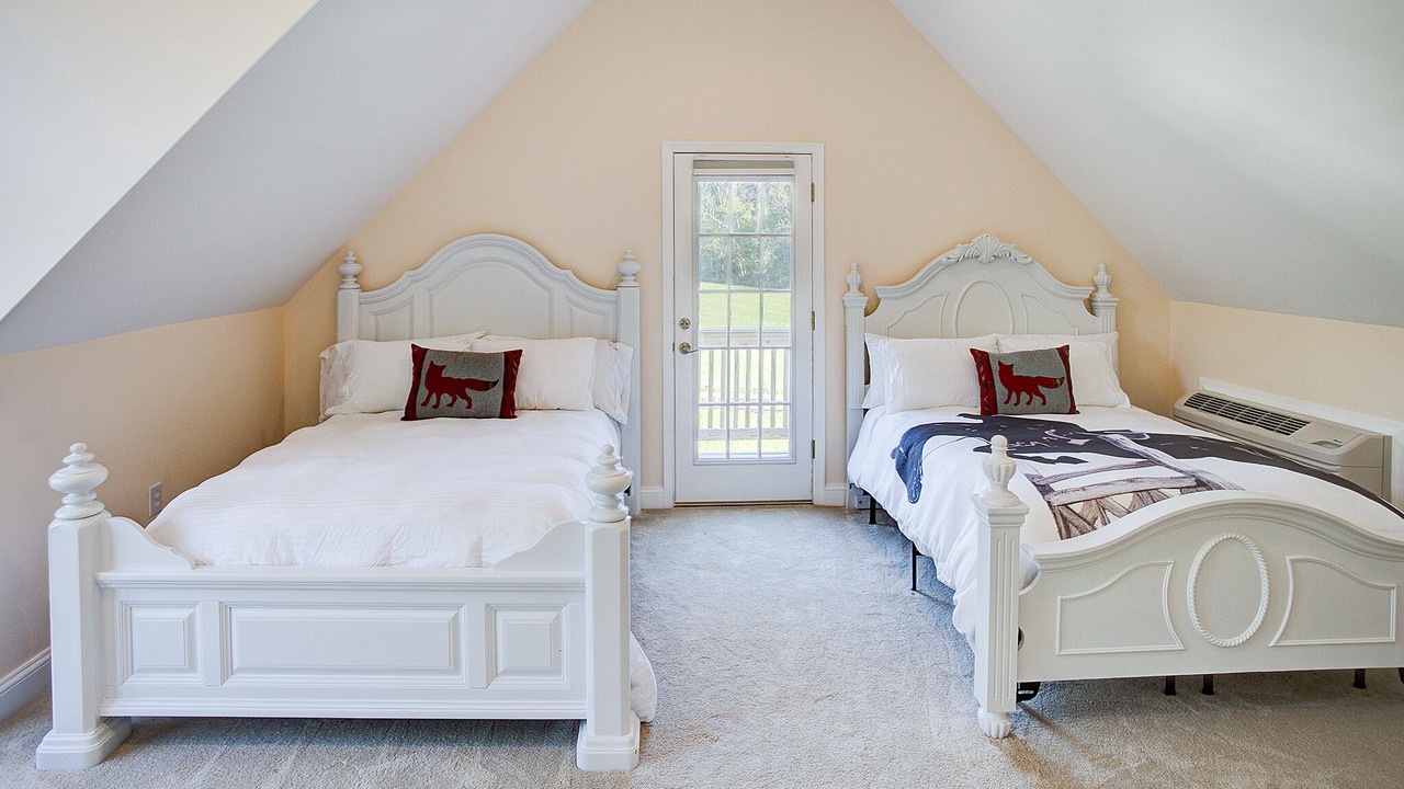Photo of Bedroom in Round Hill
