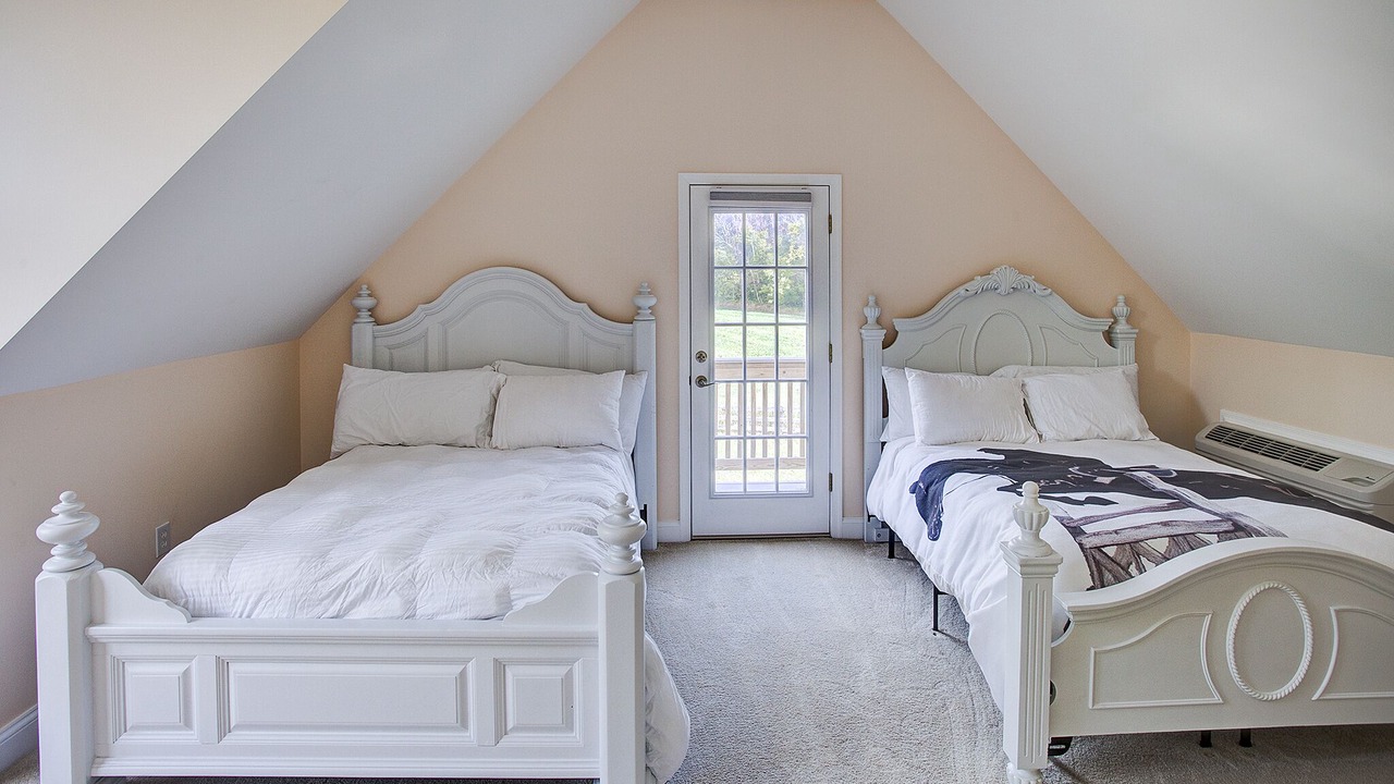Photo of Bedroom in Round Hill