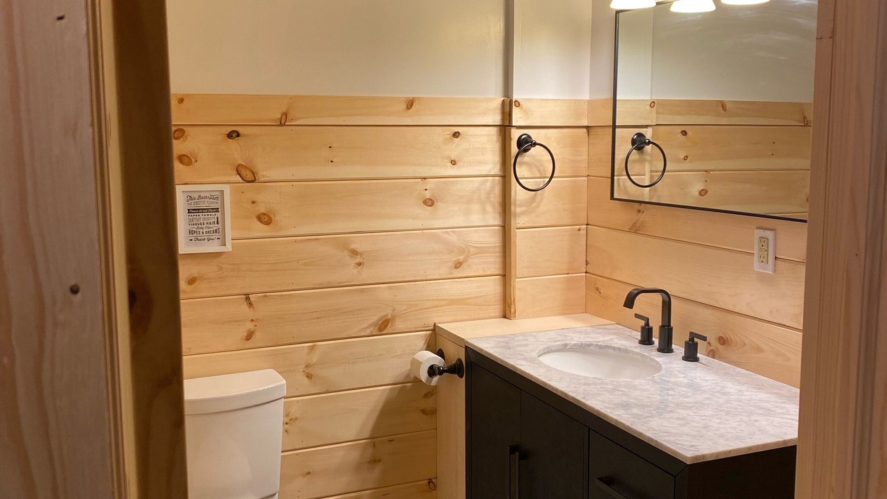 Photo of Bathroom in Jay